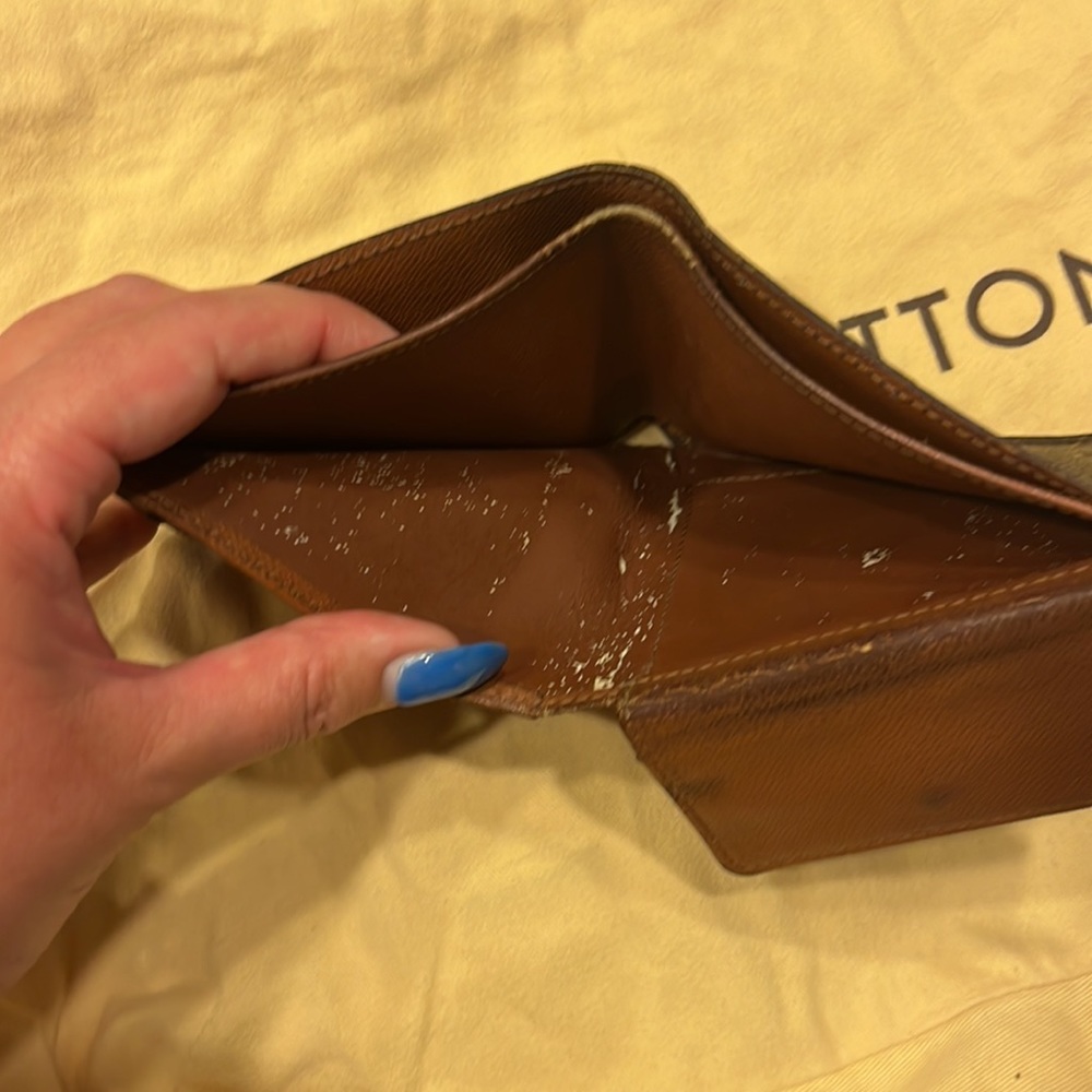 Authentic Louis Vuitton wallet 🪪 - Picture 7 of 11